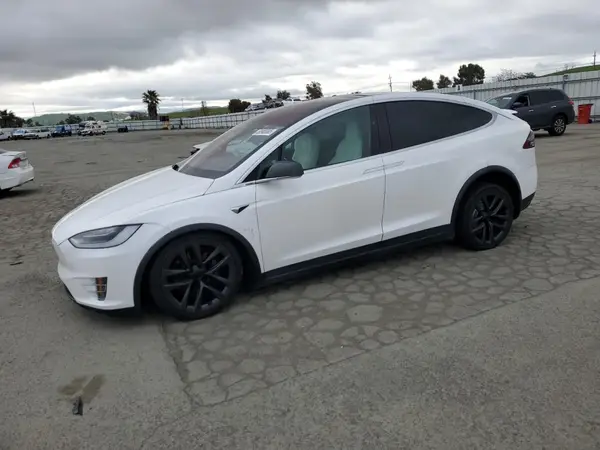 5YJXCAE21KF160589 2019 TESLA MODEL X - Image 1