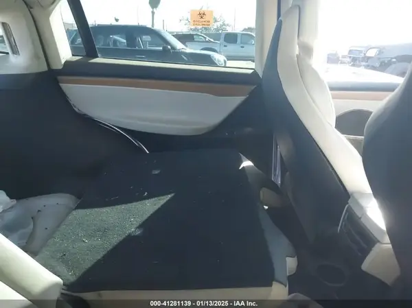 5YJXCAE21KF184892 2019 TESLA MODEL X - Image 8