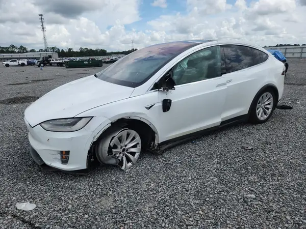 5YJXCAE21LF238709 2020 TESLA MODEL X - Image 1