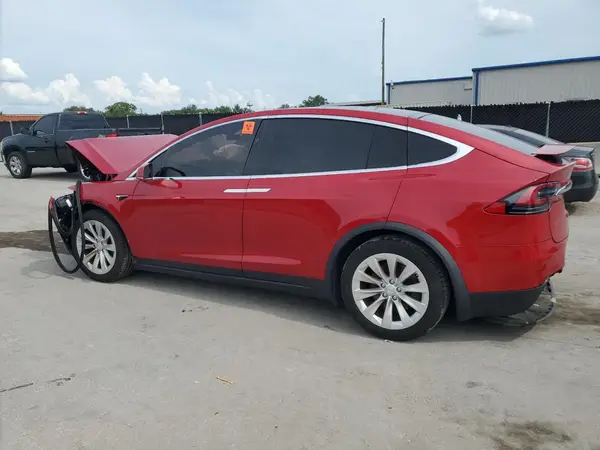 5YJXCAE21LF239679 2020 TESLA MODEL X - Image 2