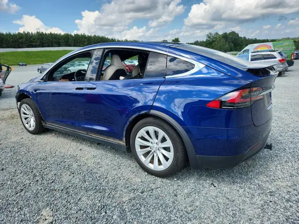 5YJXCAE21LF243344 2020 TESLA MODEL X - Image 2