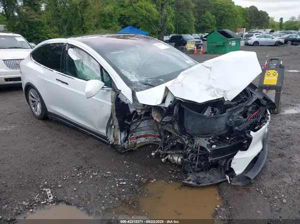 5YJXCAE21MF319288 2021 TESLA MODEL X - Image 1