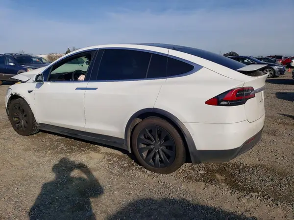 5YJXCAE21MF324832 2021 TESLA MODEL X - Image 2