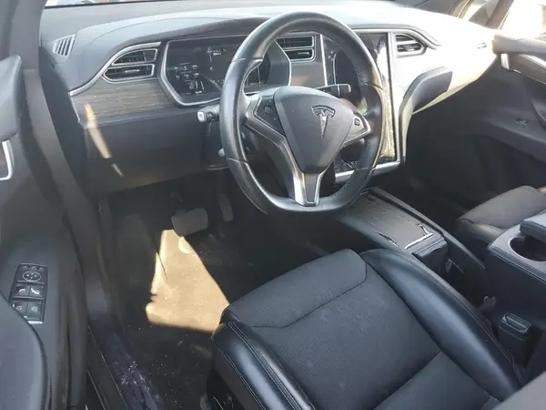 5YJXCAE22GF004875 2016 TESLA MODEL X - Image 8