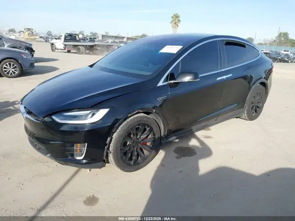 5YJXCAE22GF006531 2016 TESLA MODEL X - Image 2