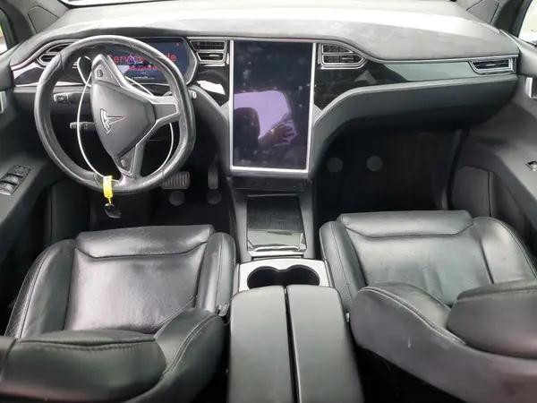 5YJXCAE22GF007971 2016 TESLA MODEL X - Image 8