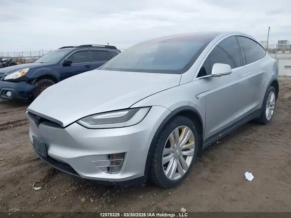 5YJXCAE22GF008604 2016 TESLA MODEL X - Image 2