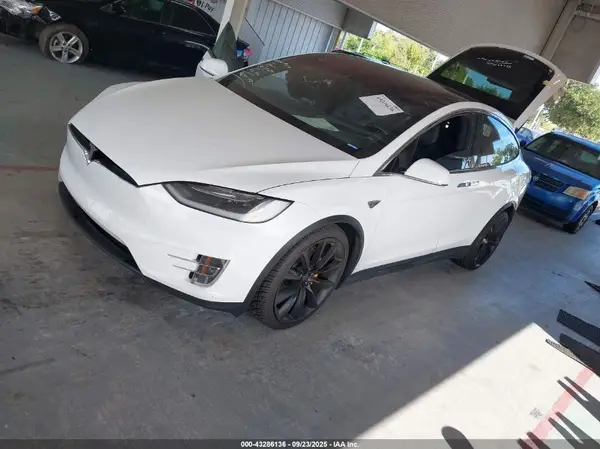 5YJXCAE22GF012295 2016 TESLA MODEL X - Image 2