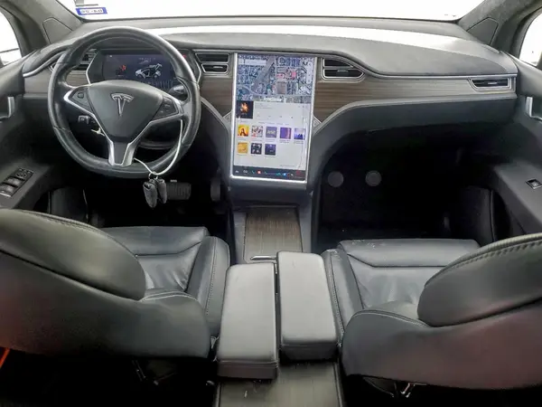 5YJXCAE22GF021319 2016 TESLA MODEL X - Image 8