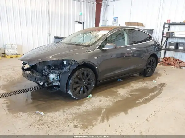5YJXCAE22GF028917 2016 TESLA MODEL X - Image 2