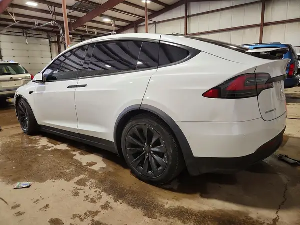 5YJXCAE22GF029310 2016 TESLA MODEL X - Image 2