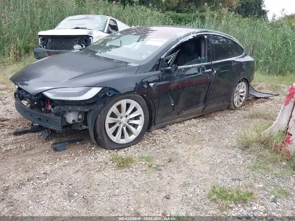 5YJXCAE22HF041135 2017 TESLA MODEL X - Image 2