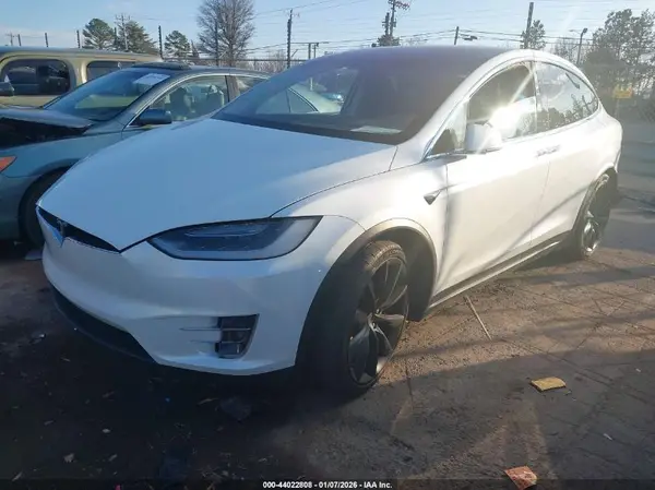 5YJXCAE22HF061109 2017 TESLA MODEL X - Image 2