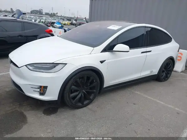 5YJXCAE22HF061353 2017 TESLA MODEL X - Image 2
