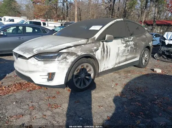 5YJXCAE22HF068612 2017 TESLA MODEL X - Image 2