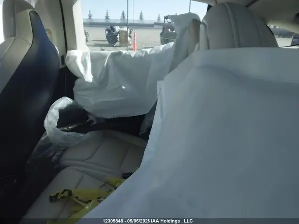5YJXCAE22JF090986 2018 TESLA MODEL X - Image 8
