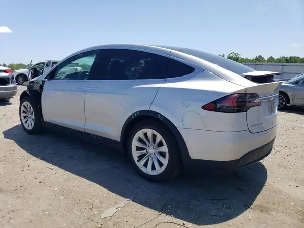 5YJXCAE22JF103977 2018 TESLA MODEL X - Image 2