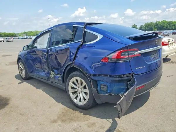 5YJXCAE22JF104143 2018 TESLA MODEL X - Image 2