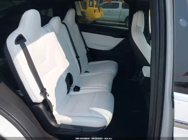 5YJXCAE22JF118947 2018 TESLA MODEL X - Image 8