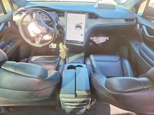 5YJXCAE22JF126630 2018 TESLA MODEL X - Image 8