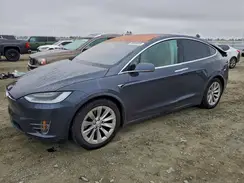 5YJXCAE22JF129821 2018 TESLA MODEL X