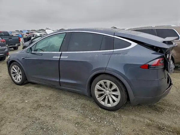 5YJXCAE22JF129821 2018 TESLA MODEL X - Image 2