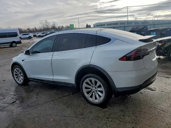 5YJXCAE22JF141337 2018 TESLA MODEL X - Image 2