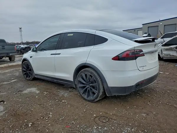 5YJXCAE22KF154607 2019 TESLA MODEL X - Image 2