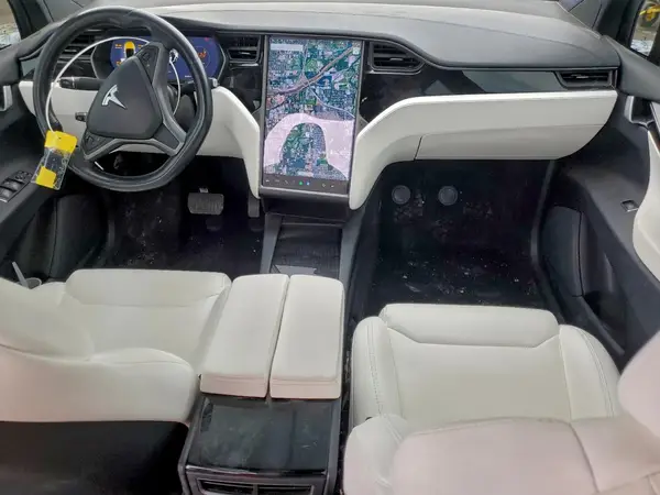 5YJXCAE22KF154607 2019 TESLA MODEL X - Image 8