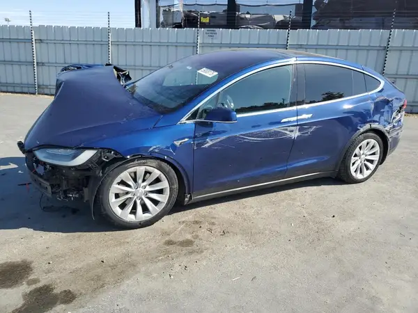 5YJXCAE22KF184870 2019 TESLA MODEL X - Image 1