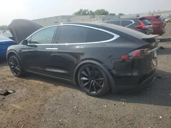 5YJXCAE22KF192032 2019 TESLA MODEL X - Image 2
