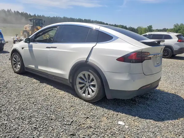 5YJXCAE22LF271752 2020 TESLA MODEL X - Image 2