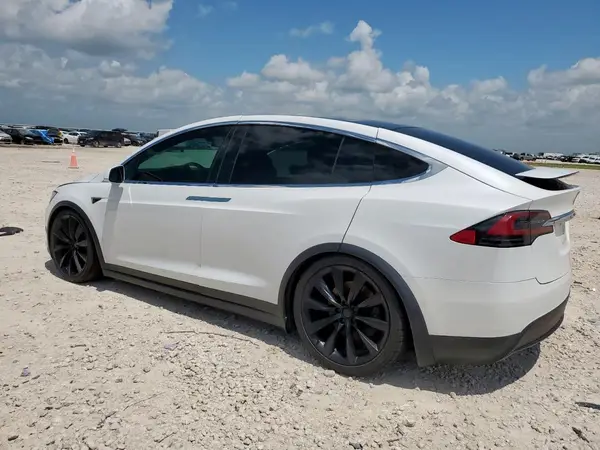 5YJXCAE22LF303485 2020 TESLA MODEL X - Image 2