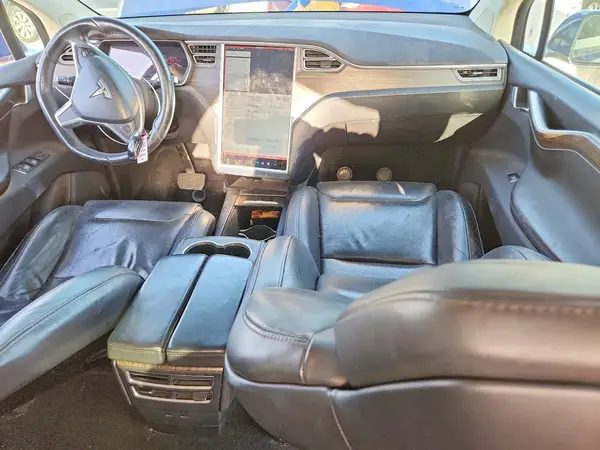 5YJXCAE23GF001502 2016 TESLA MODEL X - Image 8