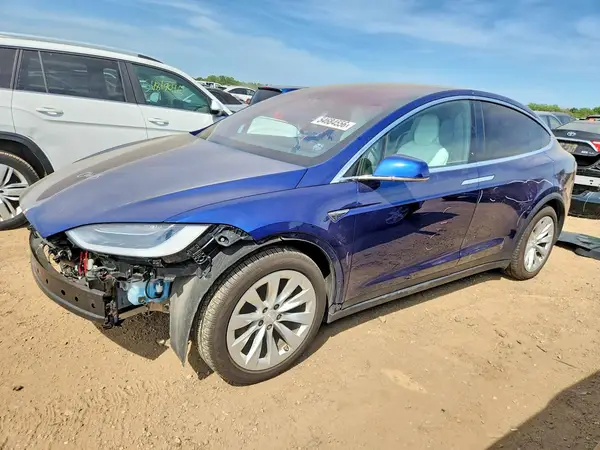 5YJXCAE23GF011799 2016 TESLA MODEL X - Image 1