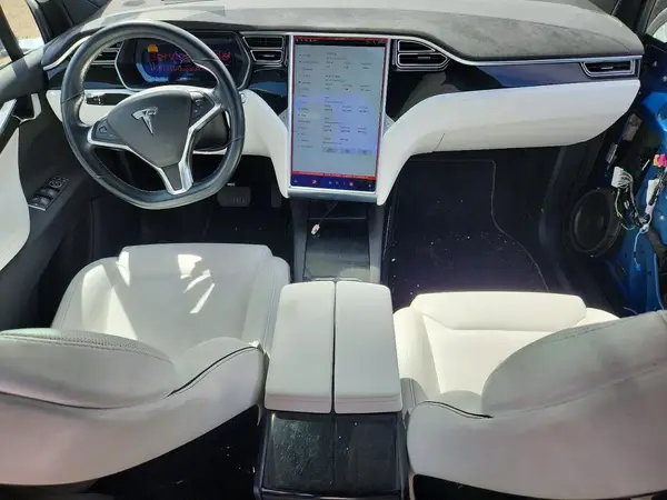 5YJXCAE23GF011799 2016 TESLA MODEL X - Image 8