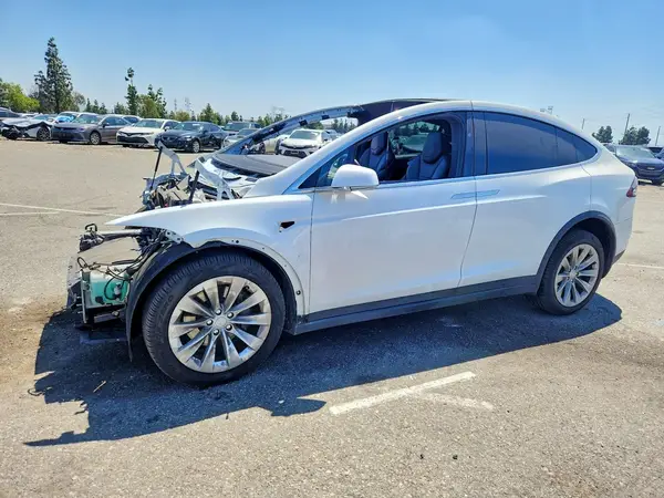 5YJXCAE23GF025525 2016 TESLA MODEL X - Image 1