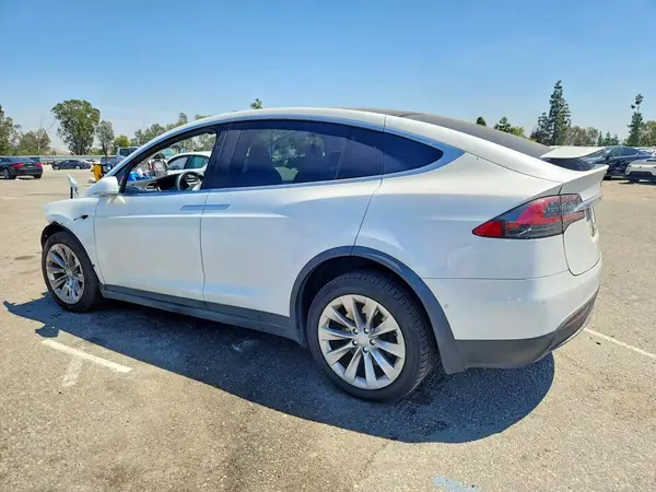 5YJXCAE23GF025525 2016 TESLA MODEL X - Image 2