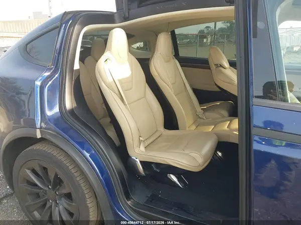 5YJXCAE23GF031499 2016 TESLA MODEL X - Image 8