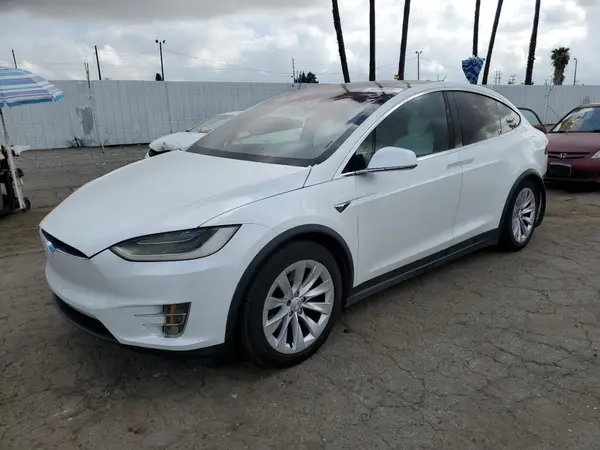 5YJXCAE23HF067386 2017 TESLA MODEL X - Image 1