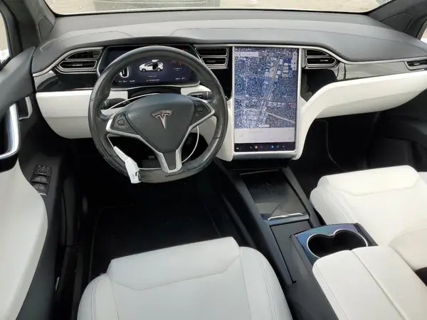 5YJXCAE23HF067386 2017 TESLA MODEL X - Image 8