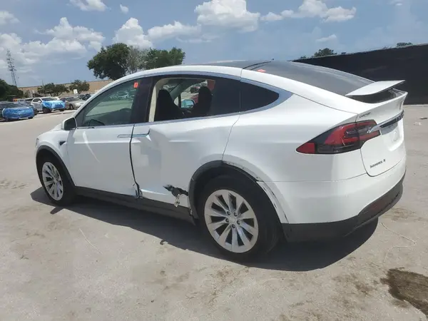 5YJXCAE23JF089927 2018 TESLA MODEL X - Image 2