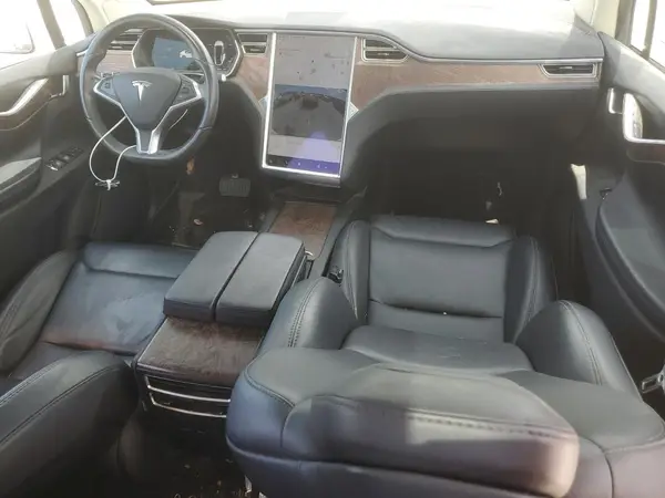 5YJXCAE23JF089927 2018 TESLA MODEL X - Image 8