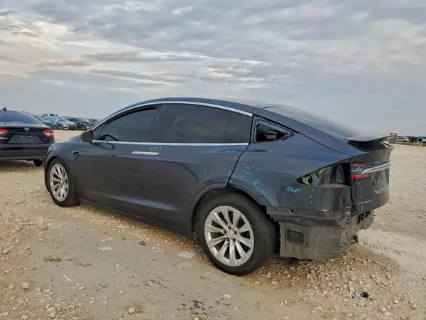 5YJXCAE23JF091211 2018 TESLA MODEL X - Image 2