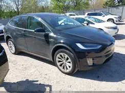 5YJXCAE23JF104989 2018 TESLA MODEL X