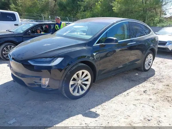 5YJXCAE23JF104989 2018 TESLA MODEL X - Image 2