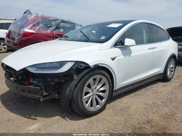 5YJXCAE23JF106385 2018 TESLA MODEL X - Image 2