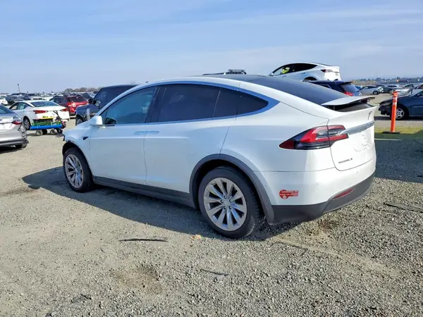 5YJXCAE23JF118214 2018 TESLA MODEL X - Image 2