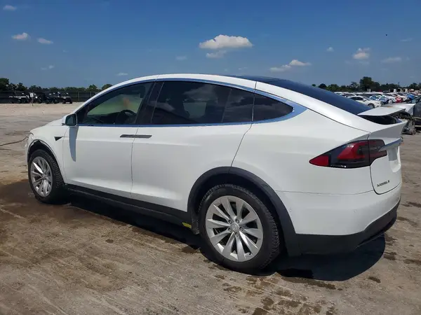 5YJXCAE23JF121274 2018 TESLA MODEL X - Image 2