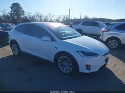 5YJXCAE23JF135644 2018 TESLA MODEL X